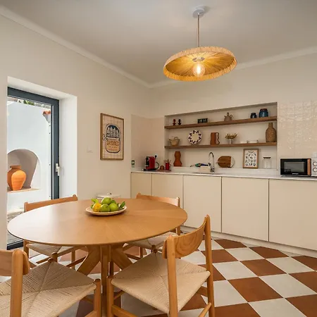 Casa Cisterna Tatil Evi Ferragudo (Faro)